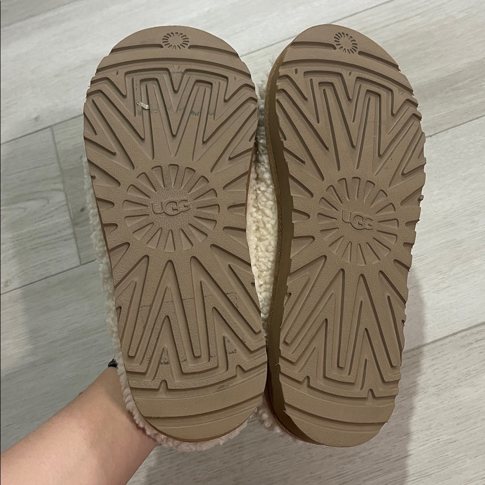 UGG Tasman Maxy curly Slippers - Picture 6 of 6